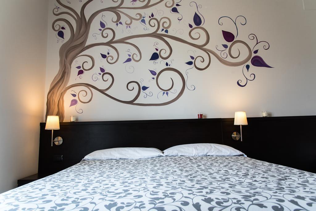 Guest House Park Valmontone Bagian luar foto