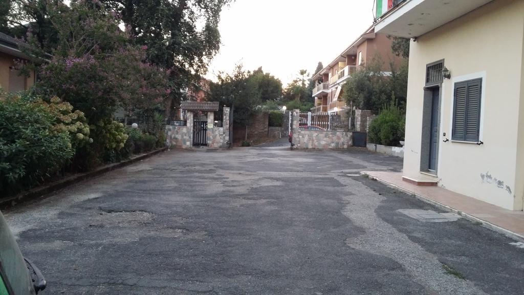 Guest House Park Valmontone Bagian luar foto