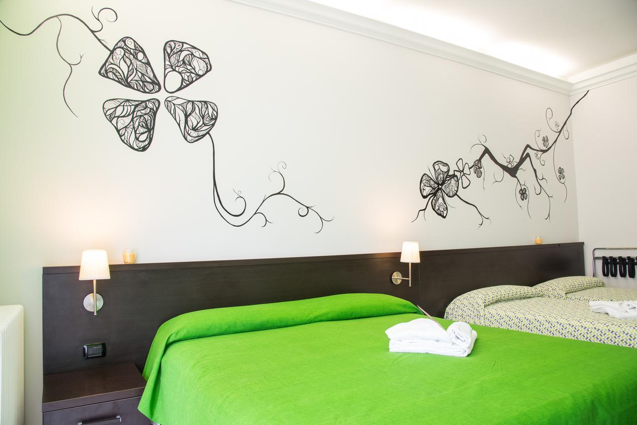 Guest House Park Valmontone Bagian luar foto