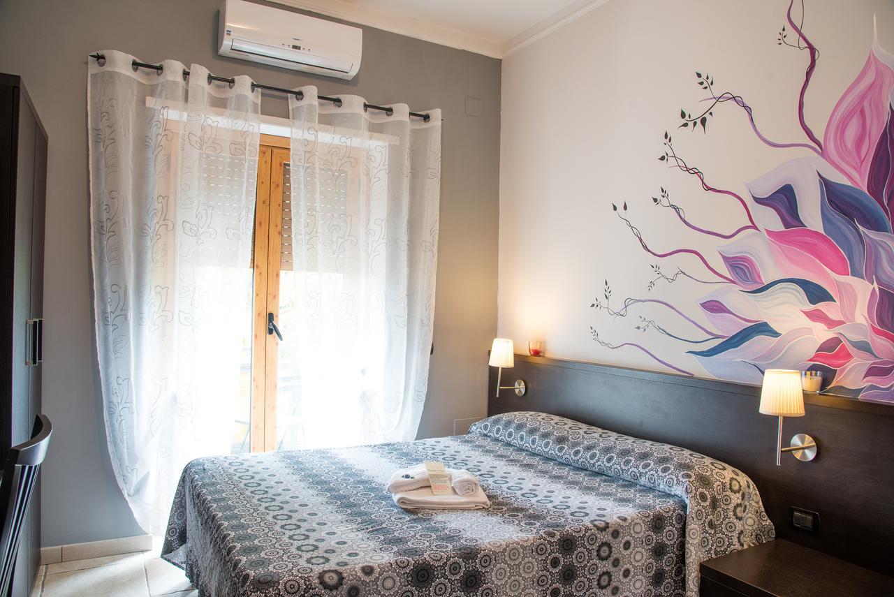 Guest House Park Valmontone Bagian luar foto