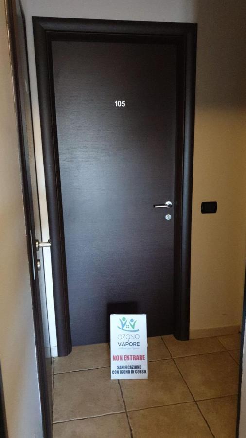 Guest House Park Valmontone Bagian luar foto